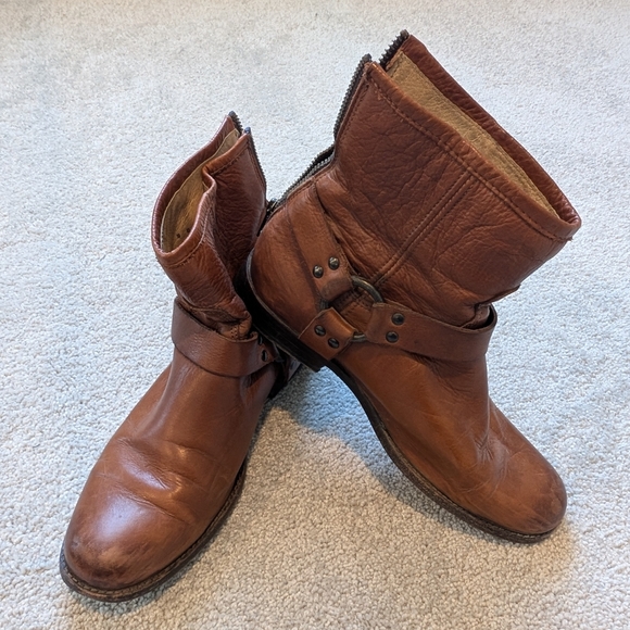 Frye Phillip Harness Short Boot Cognac Leather Ankle Zip Women's Size 9 - Picture 2 of 7